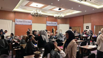 Upaya Tekan Angka Pengangguran DKUKMTK Balangan Gelar Pelatihan Tata Rias