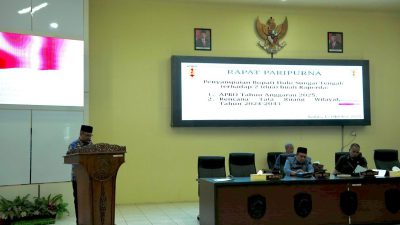 Pjs Bupati HST Tanggapi Pandangan Umum Fraksi DPRD