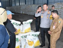 Polda Kalsel Gagalkan Peredaran 13.500 Sak Pupuk Organik Ilegal Siap Jual