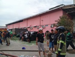 Datangi Lokasi Pasca Kebakaran Besar di Belitung, Arifin-Akbari Berkomitmen Tingkatkan Kesejahteraan Damkar