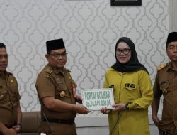 Penandatanganan NPHD Bantuan Keuangan Partai Politik untuk Pilkada 2024 di Tanah Bumbu
