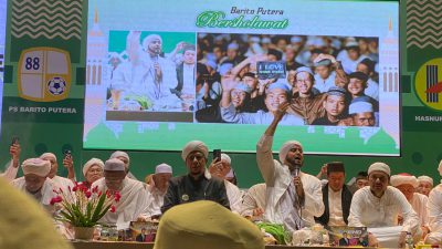 Barito Putera Bersholawat Sekaligus Rilis Buku The True Legend