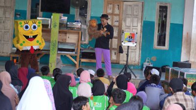 Jelang Hari Anak Sedunia, PLN Junior Tebar Kebaikan ke Rumah Anak Yatim Ar-Rohmah Banjarbaru