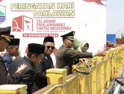 Peringati Hari Pahlawan Pemkab Kotabaru Gelar Upacara Tabur Bunga di Laut