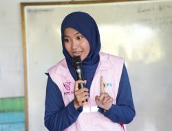 Peringati Hari Anak Sedunia, PLN Terangi Harapan Anak Lewat Donasi Buku di Kalteng