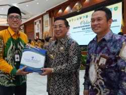 Hadir di Pelantikan Tiga Direksi, Walikota Banjarmasin Berharap Kinerja Bank Kalsel Semakin Baik
