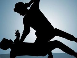 Tersinggung Merasa Diketawakan, Ogut Bacok Pasutri Tetangganya
