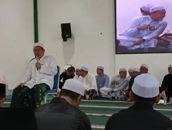 Bupati Tanah Bumbu Zairullah Undang KH Zhofaruddin (Guru Udin Samarinda) ke Pendopo Serambi Madinah