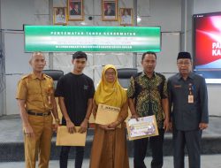 BKPSDM Balangan Berikan Tanda Kehormatan SLKS Bagi 88 ASN