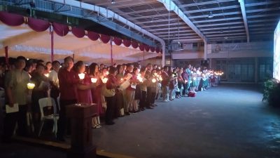Misa Natal di Gereja Katedral Banjarmasin Bawa Pesan Sukacita Seluruh Umat Manusia