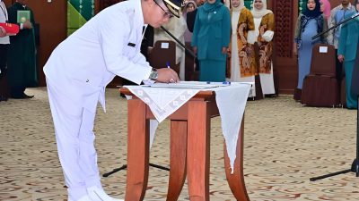 Gubernur Muhidin Beri Amanah Pj Bupati Tapin Merangkap Sebagai Plh Sekdaprov Kalsel