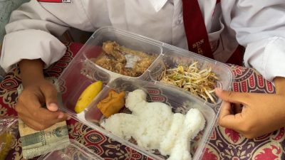 Apresiasi Program Makan Bergizi Gratis, Ahli Gizi Harapkan Sajian Makanan Lokal yang Murah, Sehat dan Gizi Melimpah