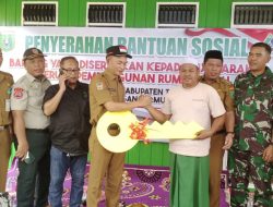 Kepada Korban Kebakaran Tungkaran Pangeran, Sekda Berikan Bantuan