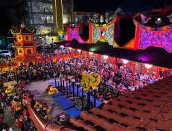 Cap Go Meh 2025 di Banjarmasin, Ribuan Warga Antusias Saksikan Barongsai dan Liong