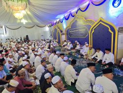 Ribuan Masyarakat Ikuti Haul Jama dan Buka Puasa Bersama Hasnur Group di Kampung Melayu