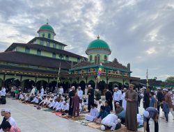 Ribuan Jemaah Sholat Id di Masjid Jami Banjarmasin