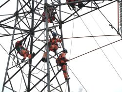 PLN Sigap Atasi Gangguan Transmisi Akibat Sambaran Petir di Tengah Libur Lebaran