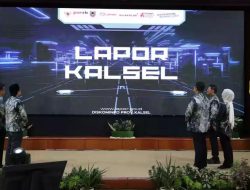 Serahkan Penghargaan, Wamen PAN-RB Beri Saran Layanan Publik Sesuai Karekteristik Daerah Kalsel