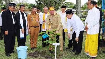 Komitmen Pelestarian Lingkungan di Banua, Gubernur H. Muhidin Pimpin Gerakan Penanaman Pohon Matoa