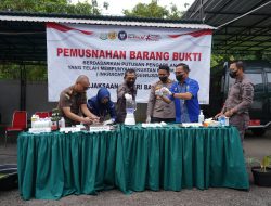 Kejari Balangan Musnahkan Barang Bukti Perkara Periode Februari-Maret 2025