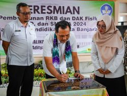 Wujudkan Pendidikan Berkualitas Wali Kota Aditya Resmikan Ruang Kelas Baru