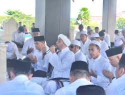 Bupati Tanah Bumbu, Hadiri Safari Dakwah dan Ziarah Bersama Guru Mulia Al Habib Musthofa bin Abdullah Alaydrus