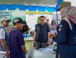 Pj Wali Kota Banjarbaru Lepas Distribusi Logistik PSU Pilwali 2024