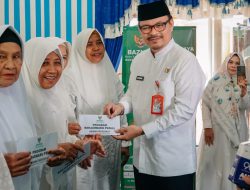 PJ Sekda Banjarbaru Serahkan Bantuan untuk Anggota Majelis Ta’lim dan Dhuafa