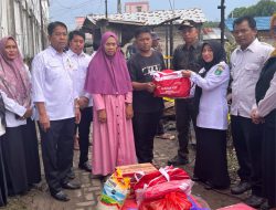 Pemkab Tanah Bumbu Salurkan Bantuan untuk Korban Kebakaran di Simpang Empat