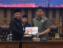 Pemkab Tanah Bumbu Sampaikan LPj APBD 2024 dalam Rapat Paripurna DPRD