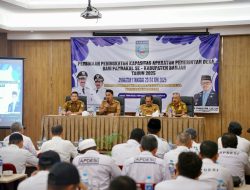Bupati Banjar Bekali Pambakal Pengelolaan Keuangan hingga Public Speaking