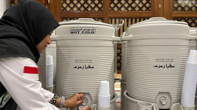 27.495 Liter Air Zamzam Jemaah Haji Debarkasi Banjarmasin Tiba Lebih Awal