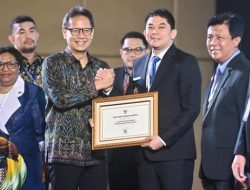 Bupati Tanah Bumbu Andi Rudi Latif Terima Sertifikat Eliminasi Malaria di APLMA ke-9