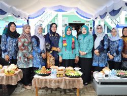 Ketua TP. PKK Kotabaru Sambut Kedatangan Tim Pembina Posyandu dan Kader Berprestasi Tingkat Provinsi Kalsel 2025