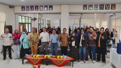 Gandeng PT DBS, UNISKA MAB Gelar Kuliah Praktisi: Tantangan Komunikasi Sosial Politik di Industri Berbasis Alam