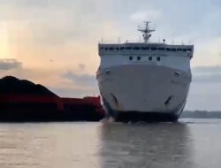 KM Dharma Kartika II Tabrakan dengan Tongkang di Sungai Barito, Diduga Akibat Gangguan Kemudi