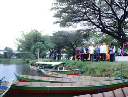 Gubernur H. Muhidin dan Pengelola TMII Siap Bangun Pasar Terapung di Area Anjungan Kalsel