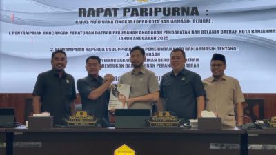 DPRD Banjarmasin Terima Penyampaian Raperda Perubahan APBD 2025