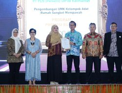 PLN UIP3B Kalimantan Dukung Perempuan Penggerak Budaya, Raih Penghargaan GOLD dalam Perempuan BERBAKTI 2025