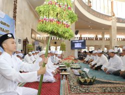 6600 Pelajar Laksanakan Khataman Al Quran dan Salat Hajat Sambut Harjad Kalsel ke-75