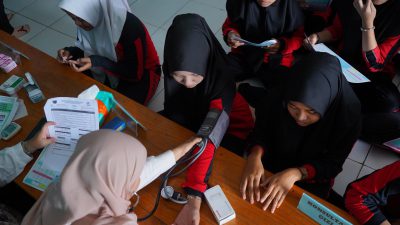 58 Siswa SMA Negeri 1 Lampihong Mengikuit Tes Kebugaran