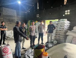 Polisi Ungkap Praktik Beras Oplosan 1 Ton Kemasan Bulog di Hulu Sungai Tengah