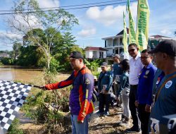 Jaga Aliran Sungai Bersih Dari Sampah, Pemkab Balangan dan Komunitas Jelajah Balangan Gelar Basaruan lll