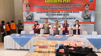 Polda Kalsel Gagalkan Peredaran Sabu & Ekstasi Senilai Rp87,9 Miliar Milik Fredy Pratama, Dua Kurir Terancam Hukuman Mati