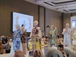 Kain Sasirangan Tampil Elegan di Panggung Fashion Show, Gaet Dukungan Internasional