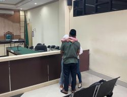 Istri Histeris Saat Suami Dituntut Hukuman Berat Perkara Korupsi