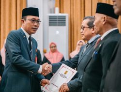 Banjarbaru Lantik 26 Pejabat Fungsional, 24 PNS Terima SK Naik Pangkat