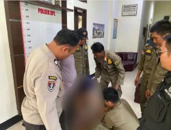 Polsek KPL Banjarmasin Evakuasi Pemuda Diduga ODGJ, Pastikan Situasi Pelabuhan Trisakti Tetap Kondusif