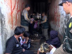 Asik Pesta Lem di Pasar Harum Manis, Empat Orang Anak Muda Diciduk Satpol PP