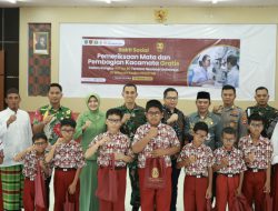 Tanah Bumbu Gelar Baksos Pemeriksaan Mata dan Pembagian Kacamata Gratis dalam Rangka HUT ke-80 TNI